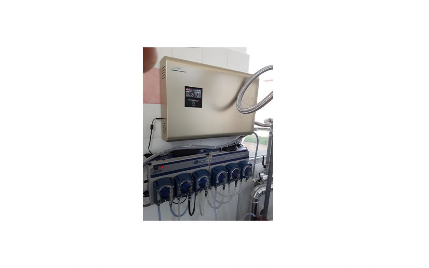 Impianto dosaggio automatico con sistema generazione ozono Specialist ActivO3 - Impianto dosaggio automatico con sistema generazione ozono Specialist ActivO3